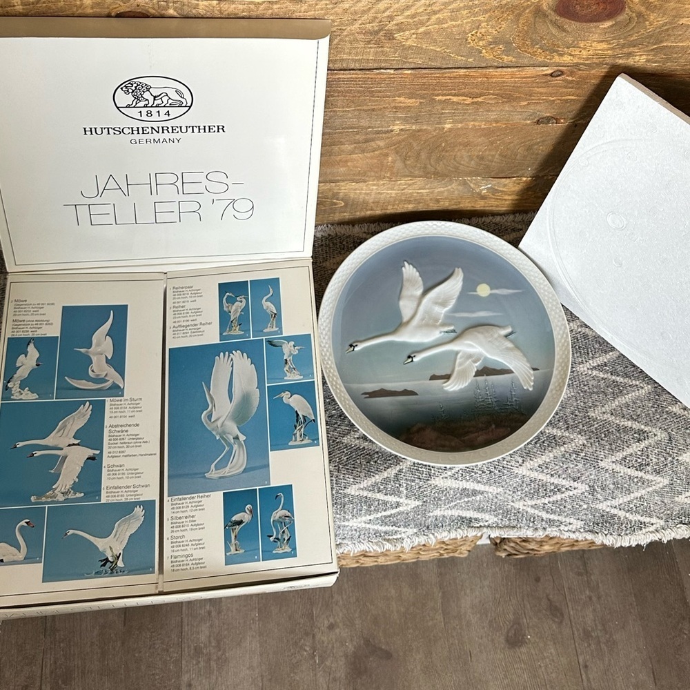 Hutschenreuther (German) "Heading South" Jahresteller '79 Display Decor Plate